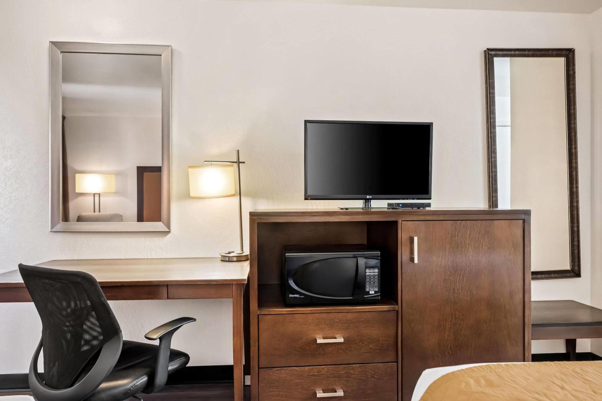 Travelodge By Wyndham Page, View Of Powell Page