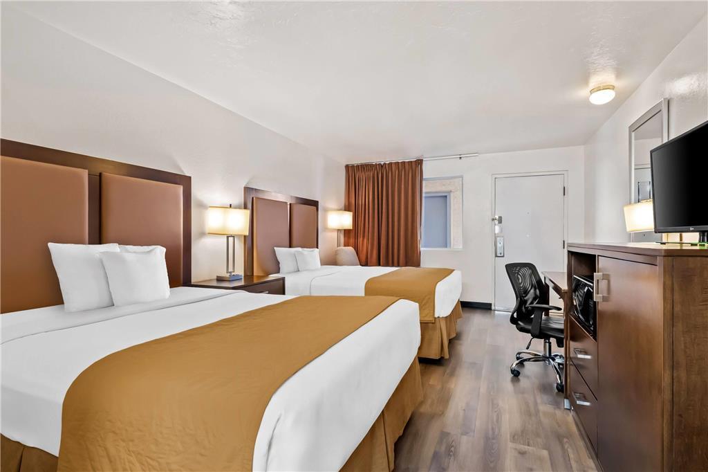 Motel Travelodge By Wyndham Page, View Of Powell