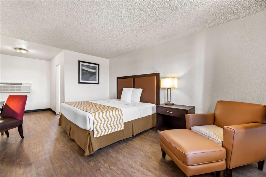 Motel Travelodge By Wyndham Page, View Of Powell Page
