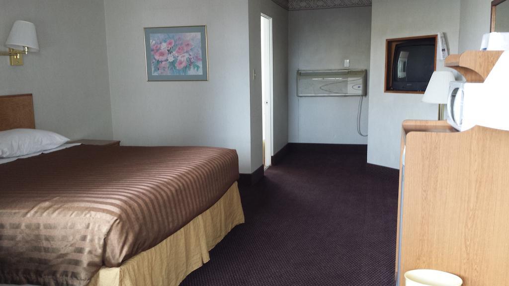 Motel Travelodge By Wyndham Page, View Of Powell 2*